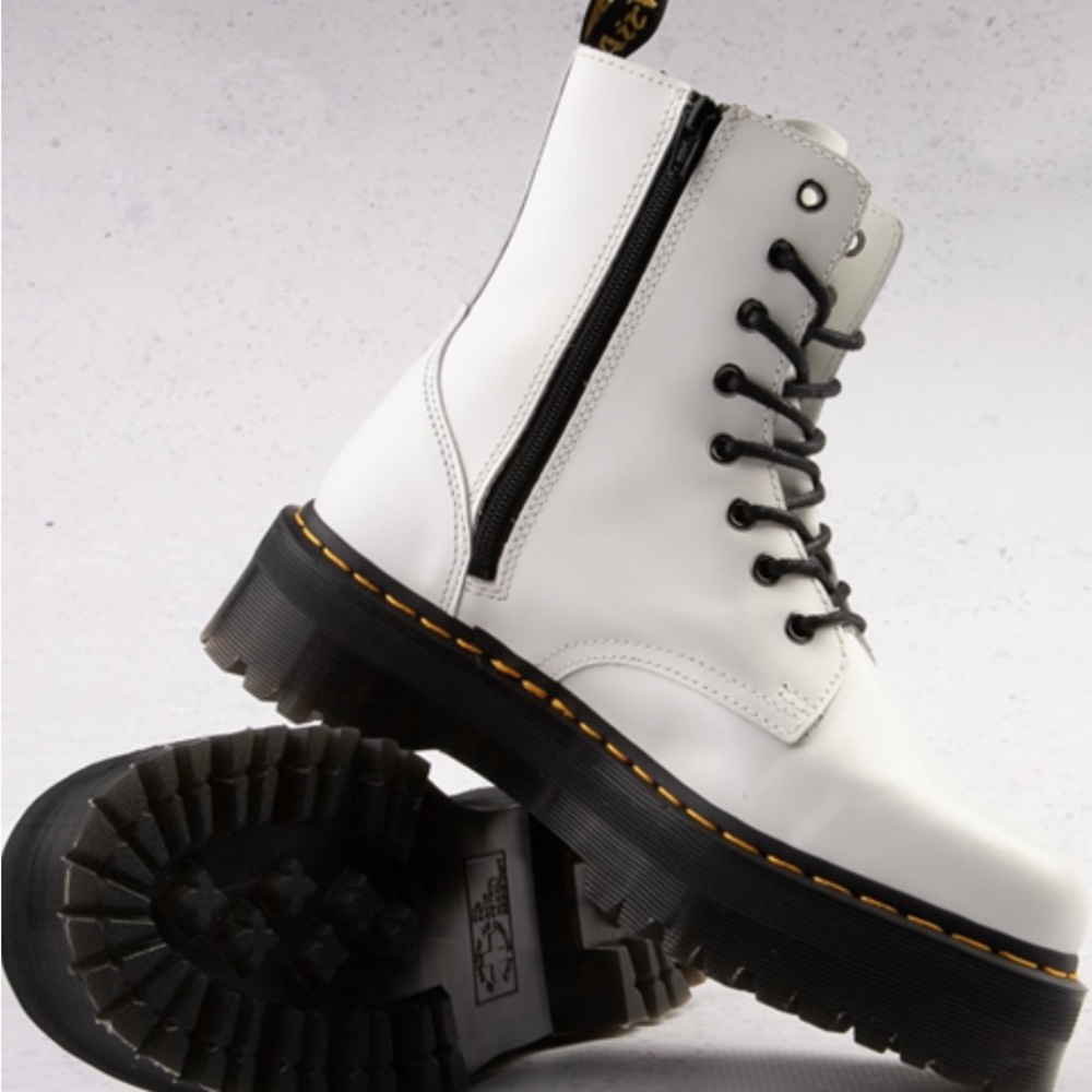 Women’s White DrMartens Size 7 Combats-NWOT- White with black laces.